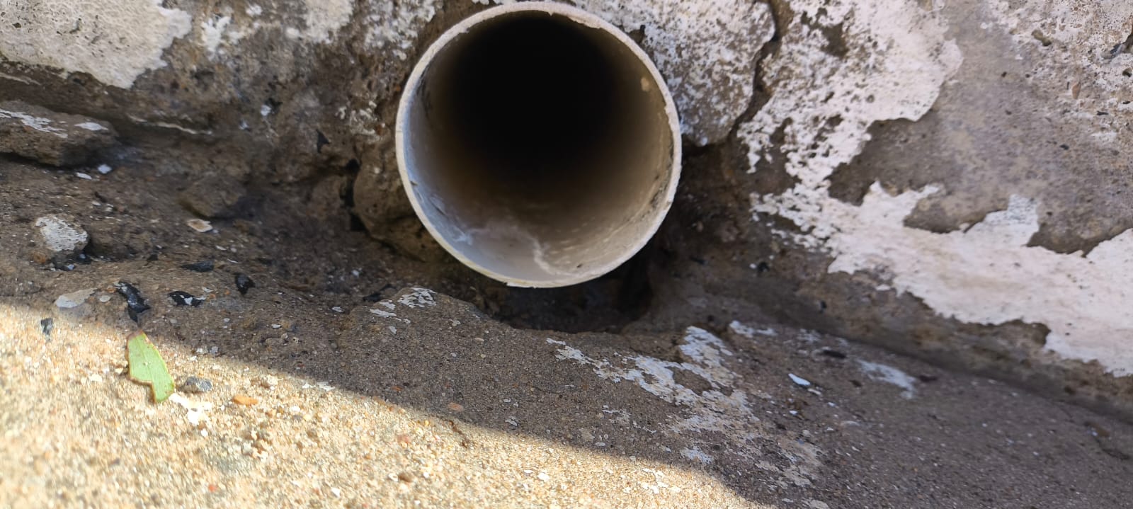 Dreno com interface inadequada